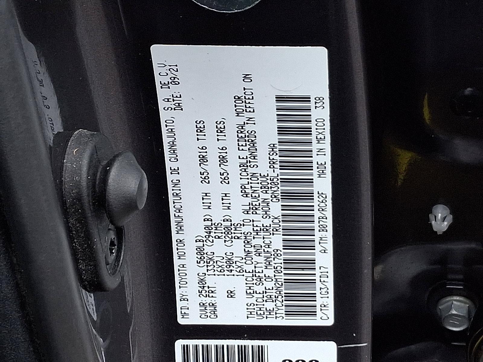 2021 Toyota Tacoma 4WD 4WD TRD Off Road Double Cab 5' Bed V6 MT (Natl)