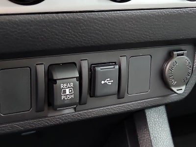 2023 Toyota Tacoma 4WD 4WD SR5 Double Cab 6' Bed V6 AT (Natl)