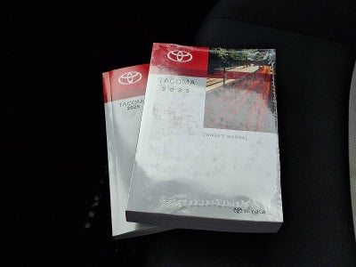 2025 Toyota Tacoma 4WD 4WD TRD Off Road Double Cab 5' Bed AT (Natl)