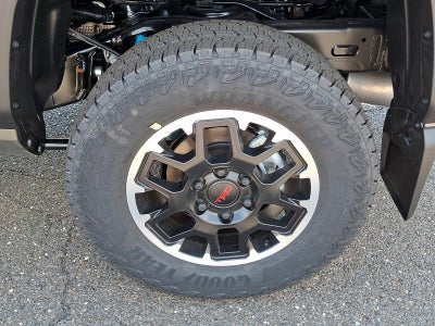 2026 Toyota Tacoma 4WD 4WD TRD Off Road Double Cab 5' Bed AT (Natl)