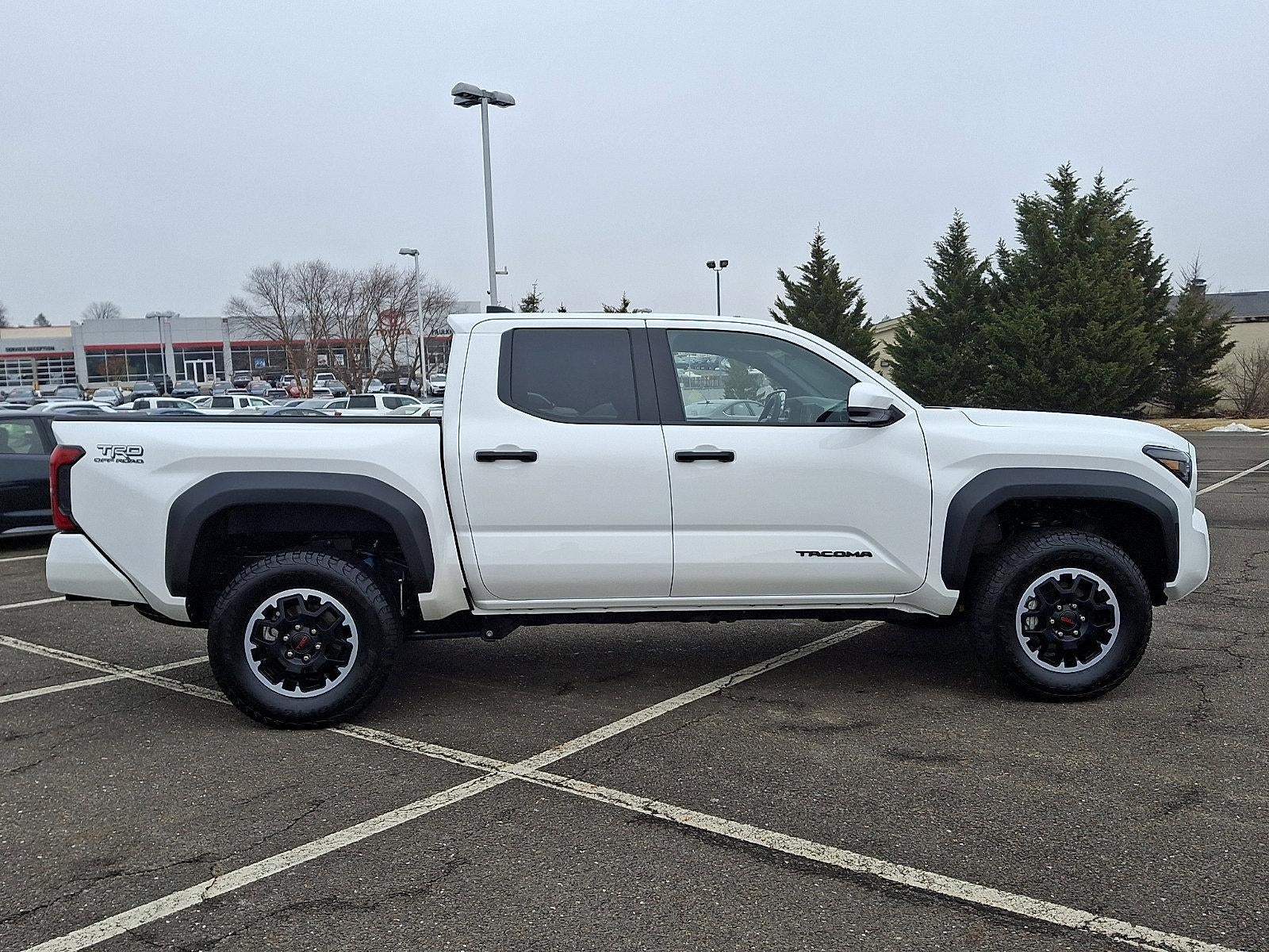2025 Toyota Tacoma 4WD 4WD TRD Off Road Double Cab 5' Bed AT (Natl)