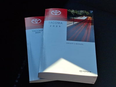 2025 Toyota Tacoma 4WD 4WD TRD Sport Double Cab 5' Bed AT (Natl)