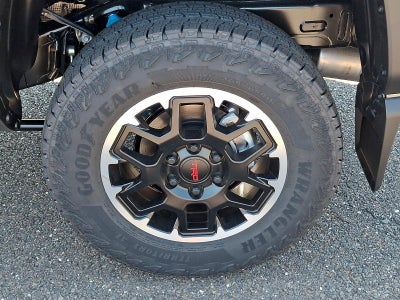 2026 Toyota Tacoma 4WD 4WD TRD Off Road Double Cab 5' Bed AT (Natl)
