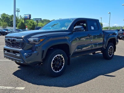 2026 Toyota Tacoma 4WD 4WD TRD Off Road Double Cab 5' Bed AT (Natl)