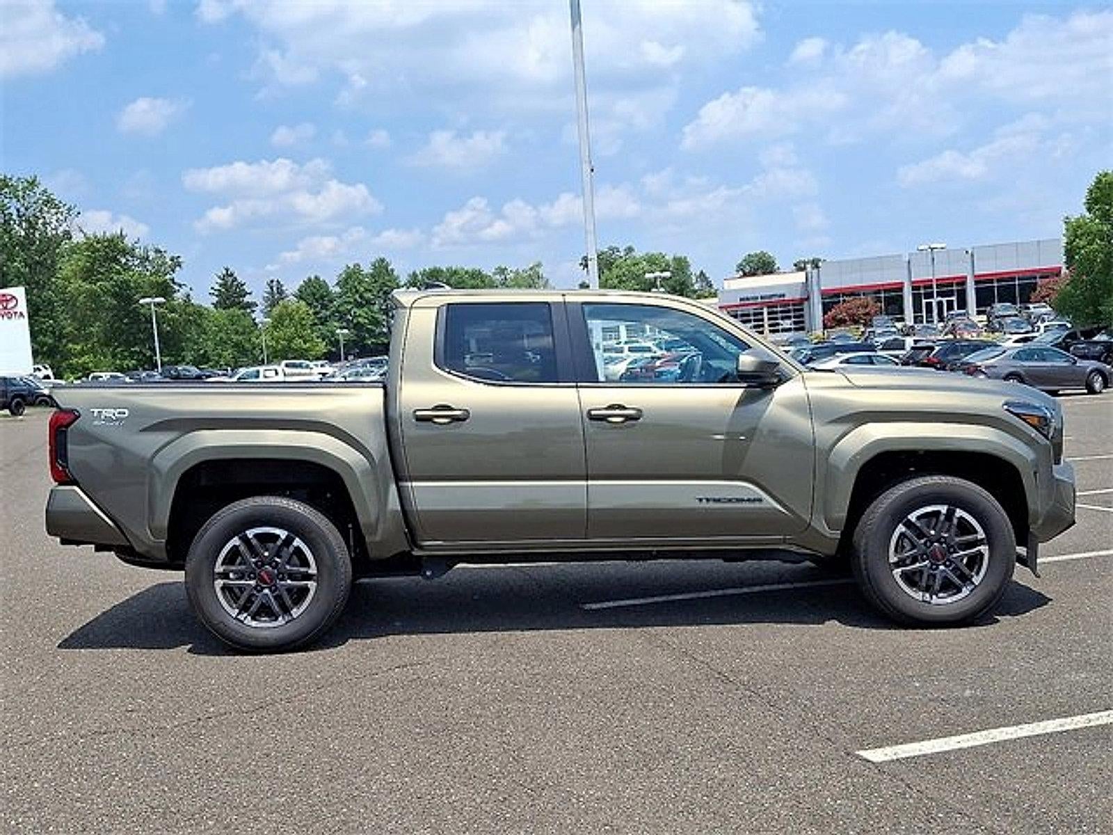 2024 Toyota Tacoma 4WD 4WD TRD Sport Double Cab 5' Bed MT (Natl)