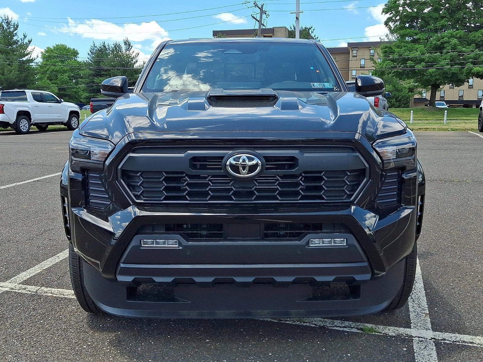 2026 Toyota Tacoma 4WD 4WD TRD Sport Hybrid Double Cab 5' Bed AT (Natl)