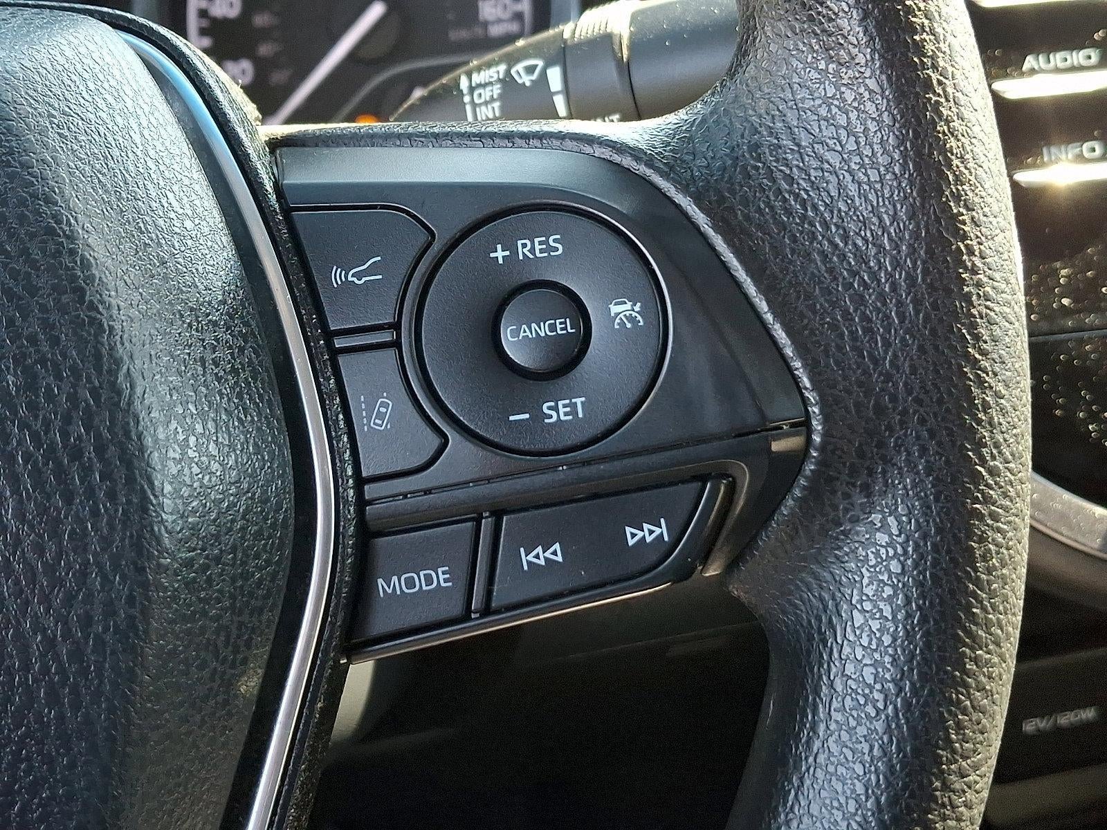 2018 Toyota Camry LE Auto (Natl)