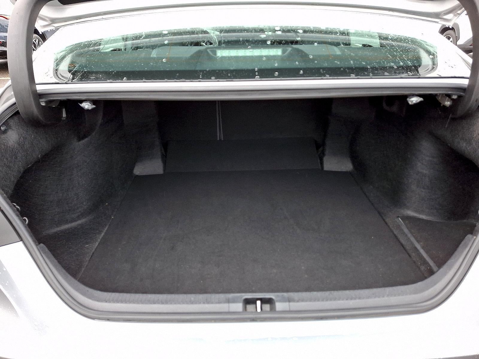 2019 Toyota Camry Hybrid XLE CVT (Natl)