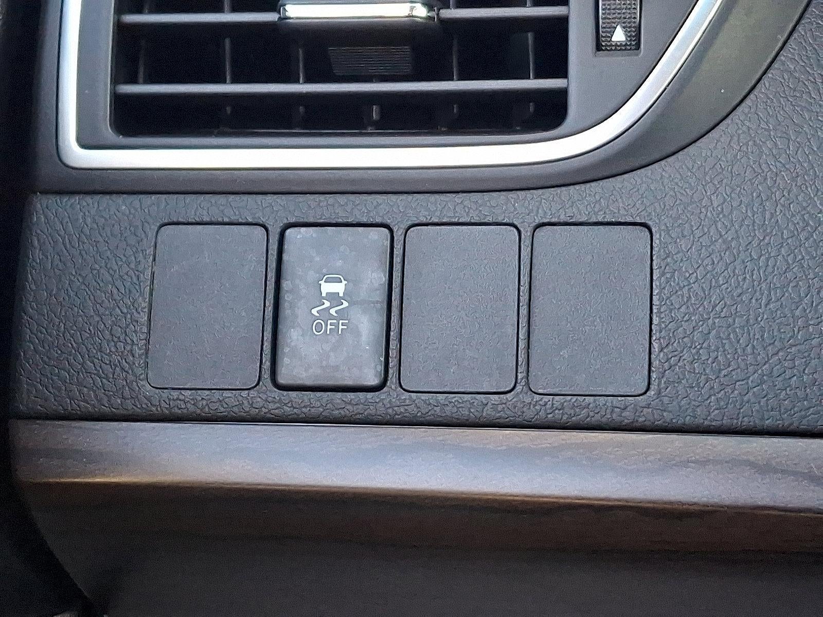 2017 Toyota Camry LE Auto (SE)