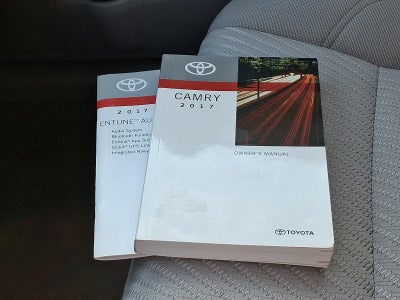 2017 Toyota Camry LE Auto (SE)