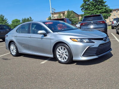 2024 Toyota Camry LE Auto (SE)