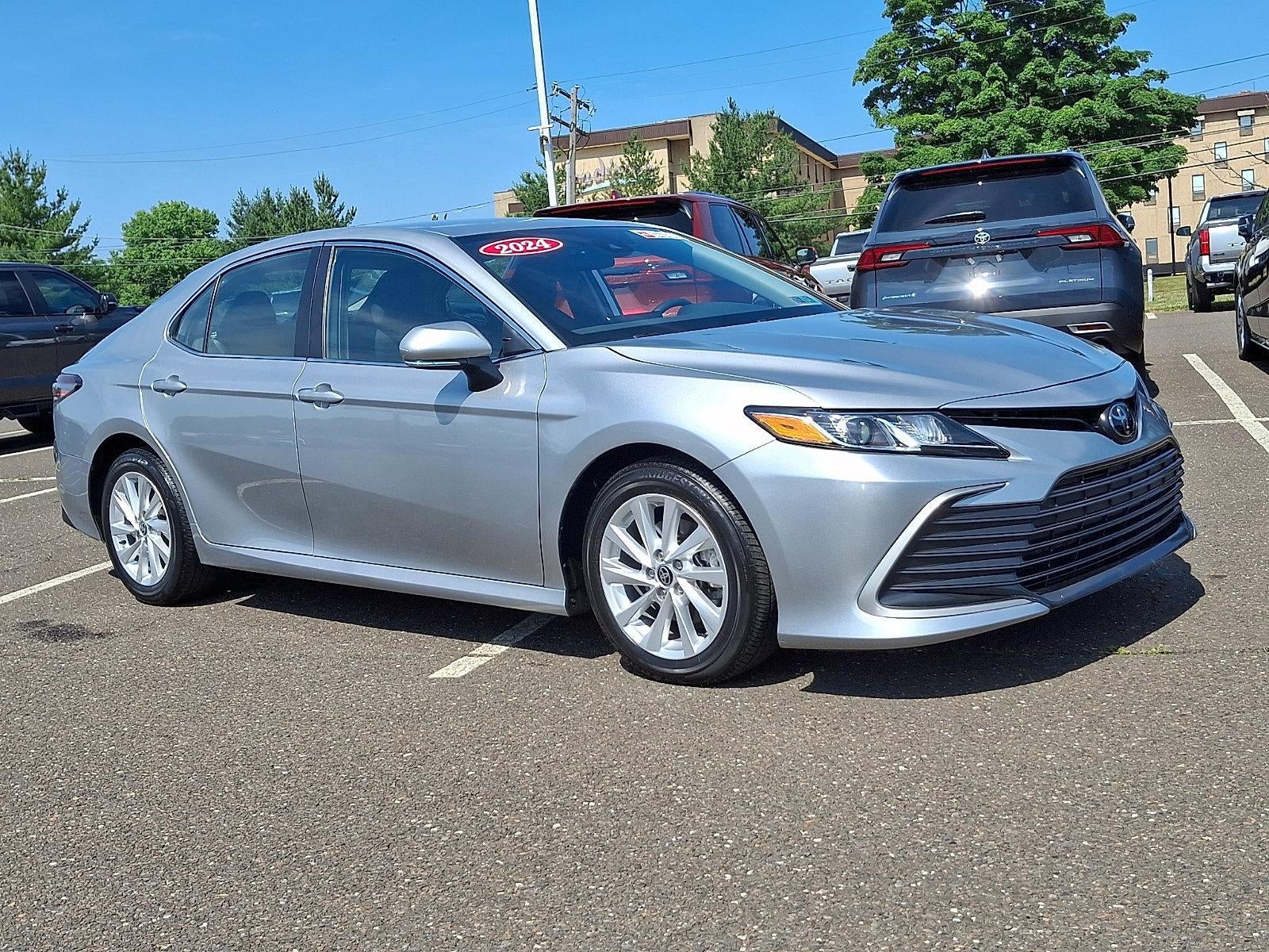 2024 Toyota Camry LE Auto (SE)