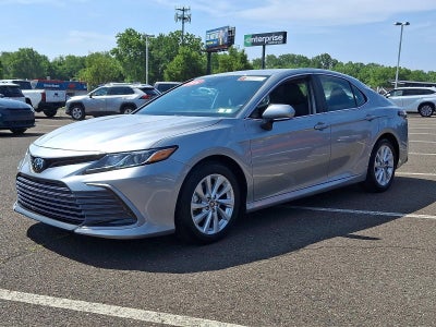 2024 Toyota Camry LE Auto (SE)