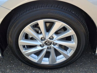 2024 Toyota Camry LE Auto (SE)