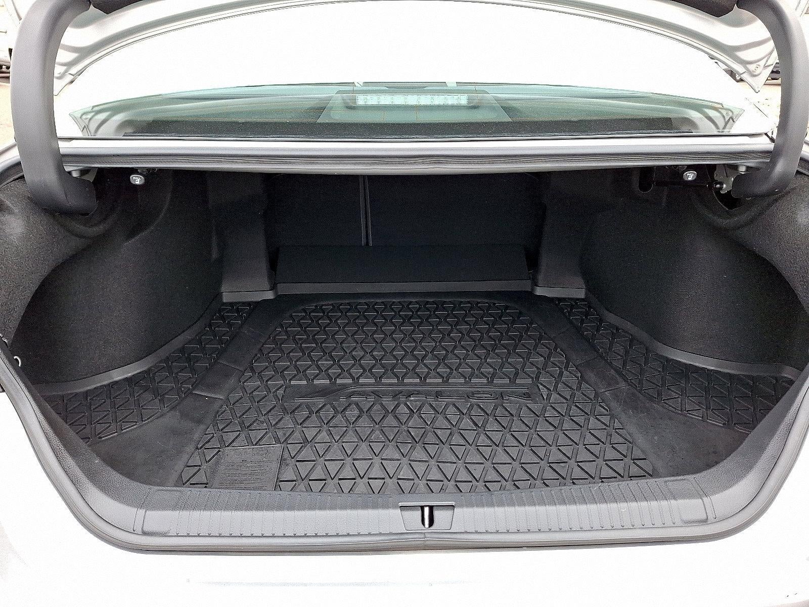 2021 Toyota Avalon Hybrid Limited FWD (Natl)