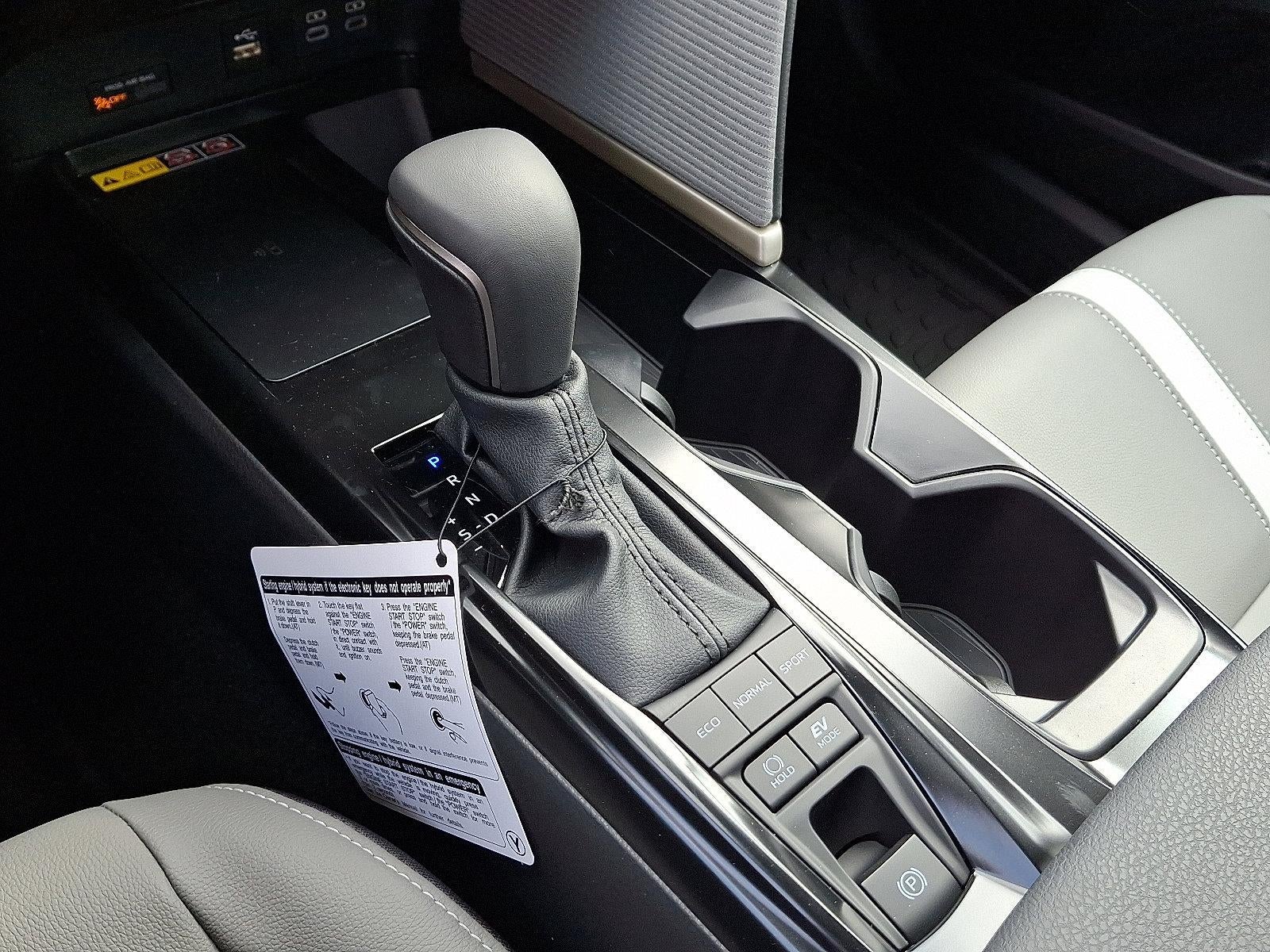 2025 Toyota Camry SE (SE)