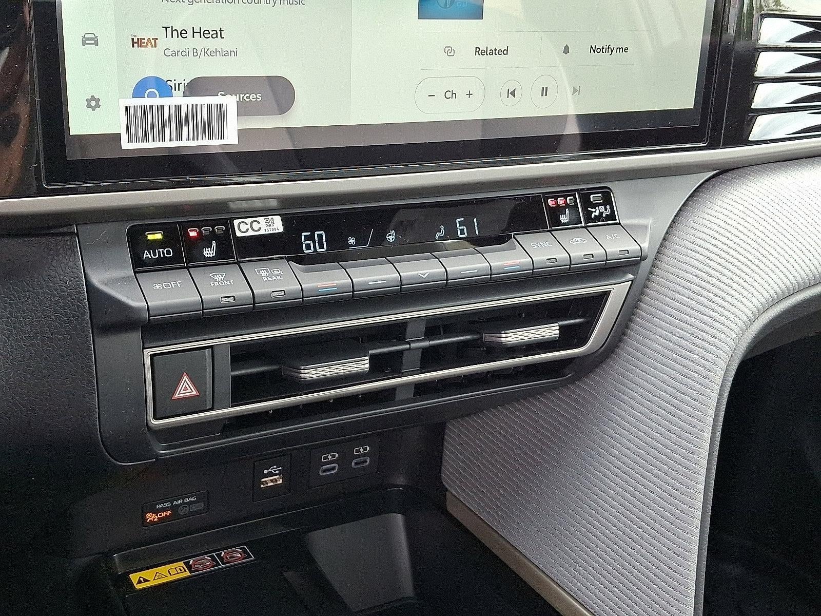 2025 Toyota Camry SE (SE)