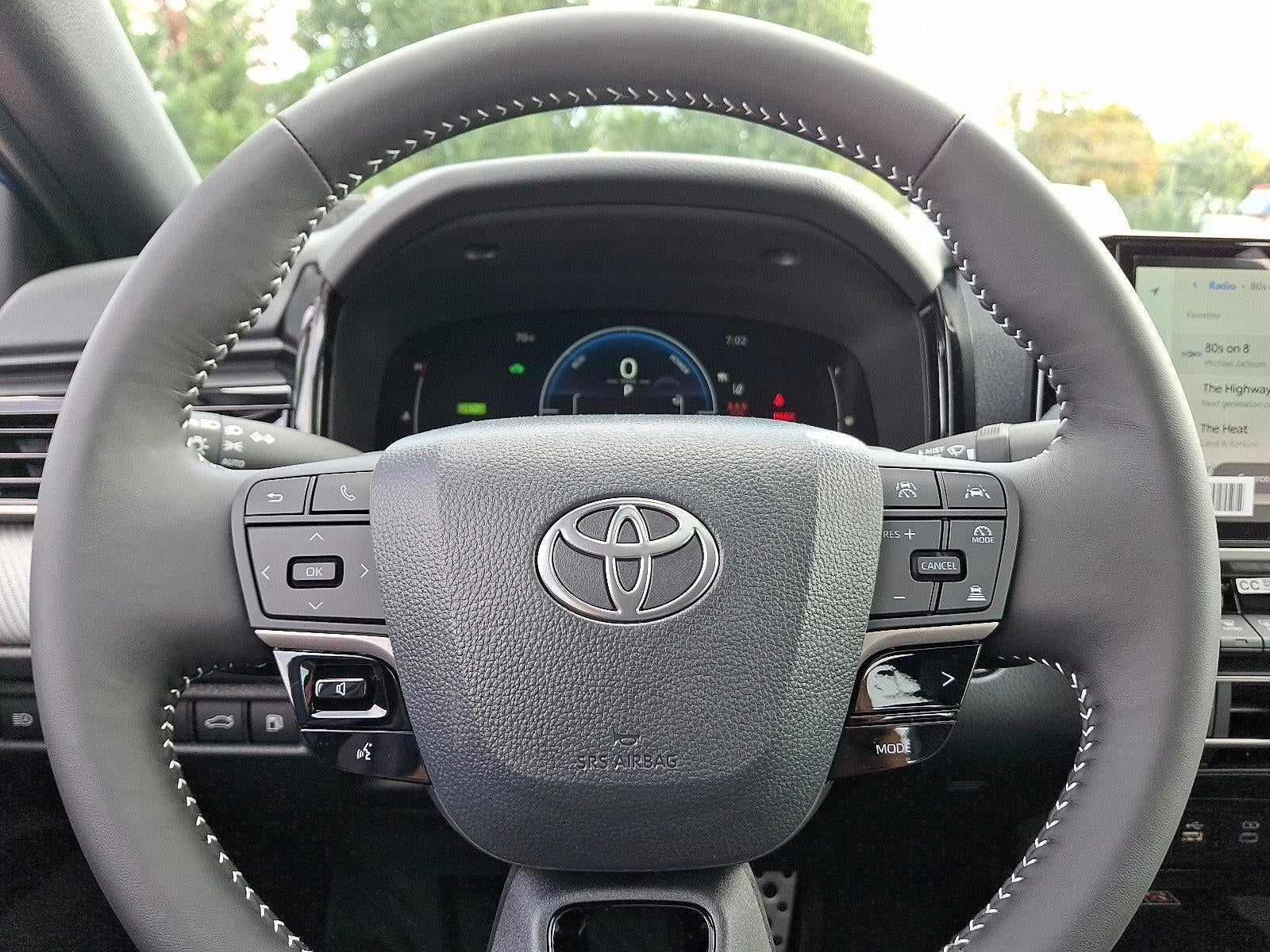 2025 Toyota Camry SE (SE)