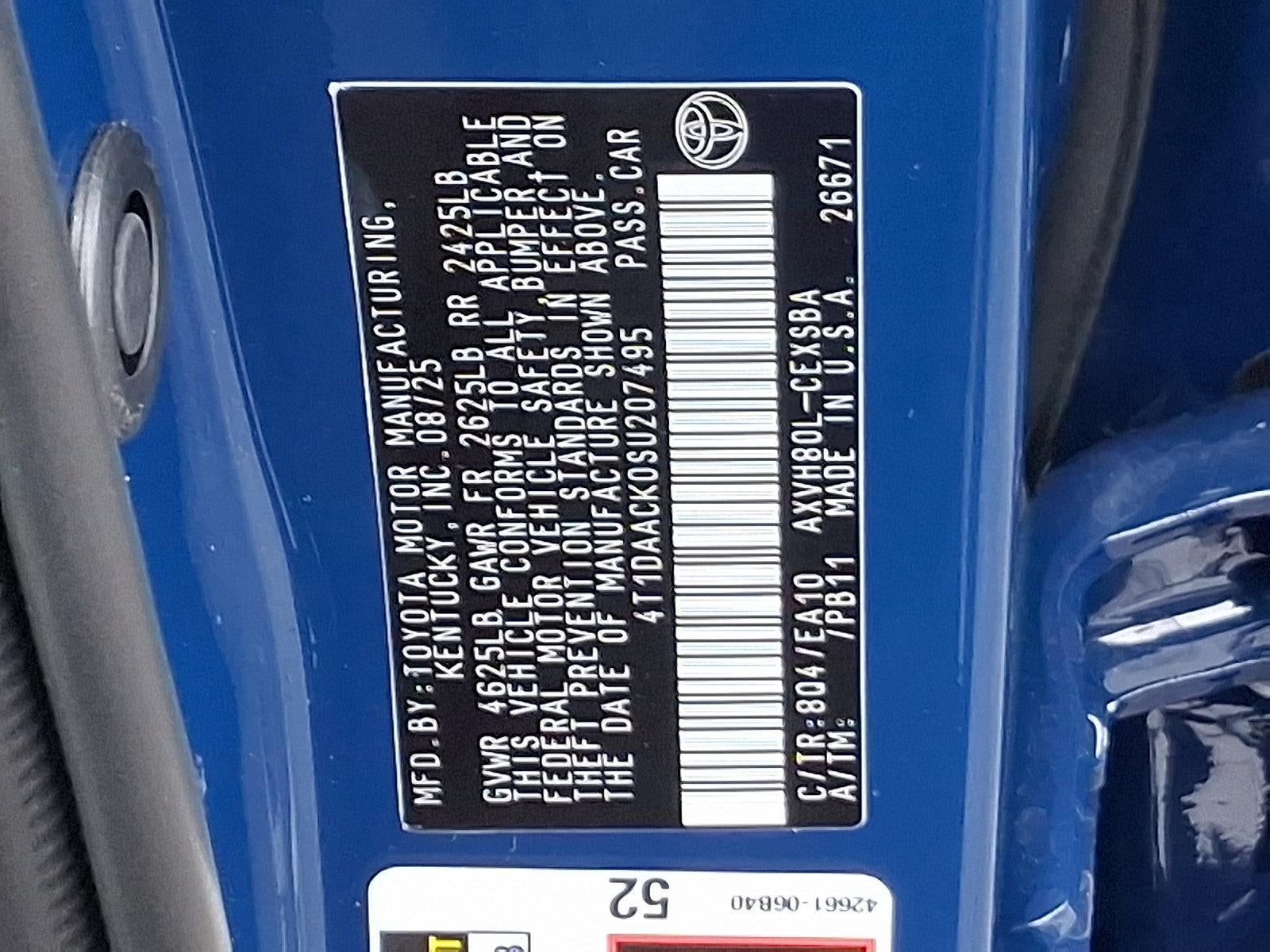 2025 Toyota Camry SE (SE)