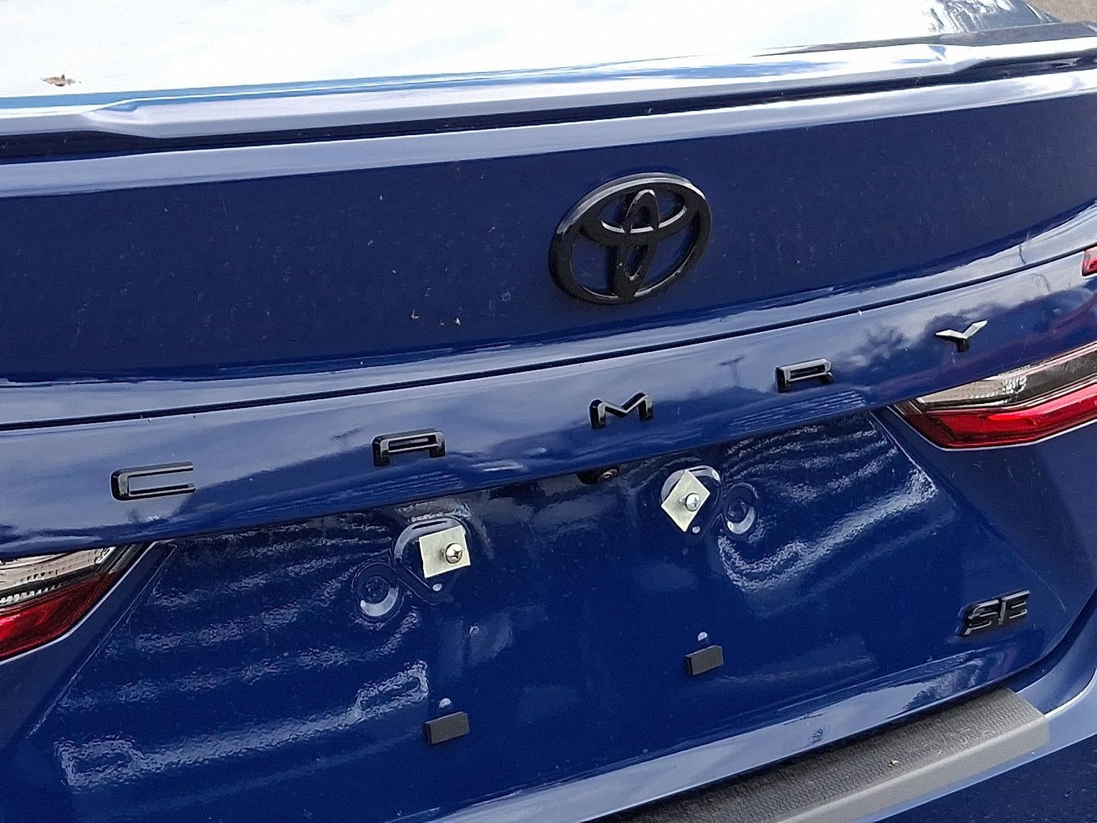 2025 Toyota Camry SE (SE)