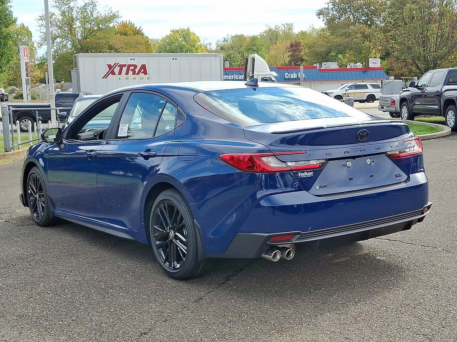 2025 Toyota Camry SE (SE)