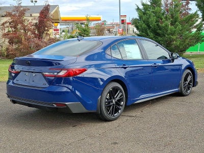 2025 Toyota Camry SE (SE)