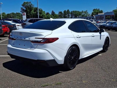 2025 Toyota Camry SE (SE)
