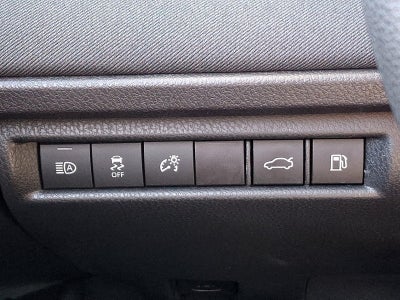 2025 Toyota Camry LE (SE)