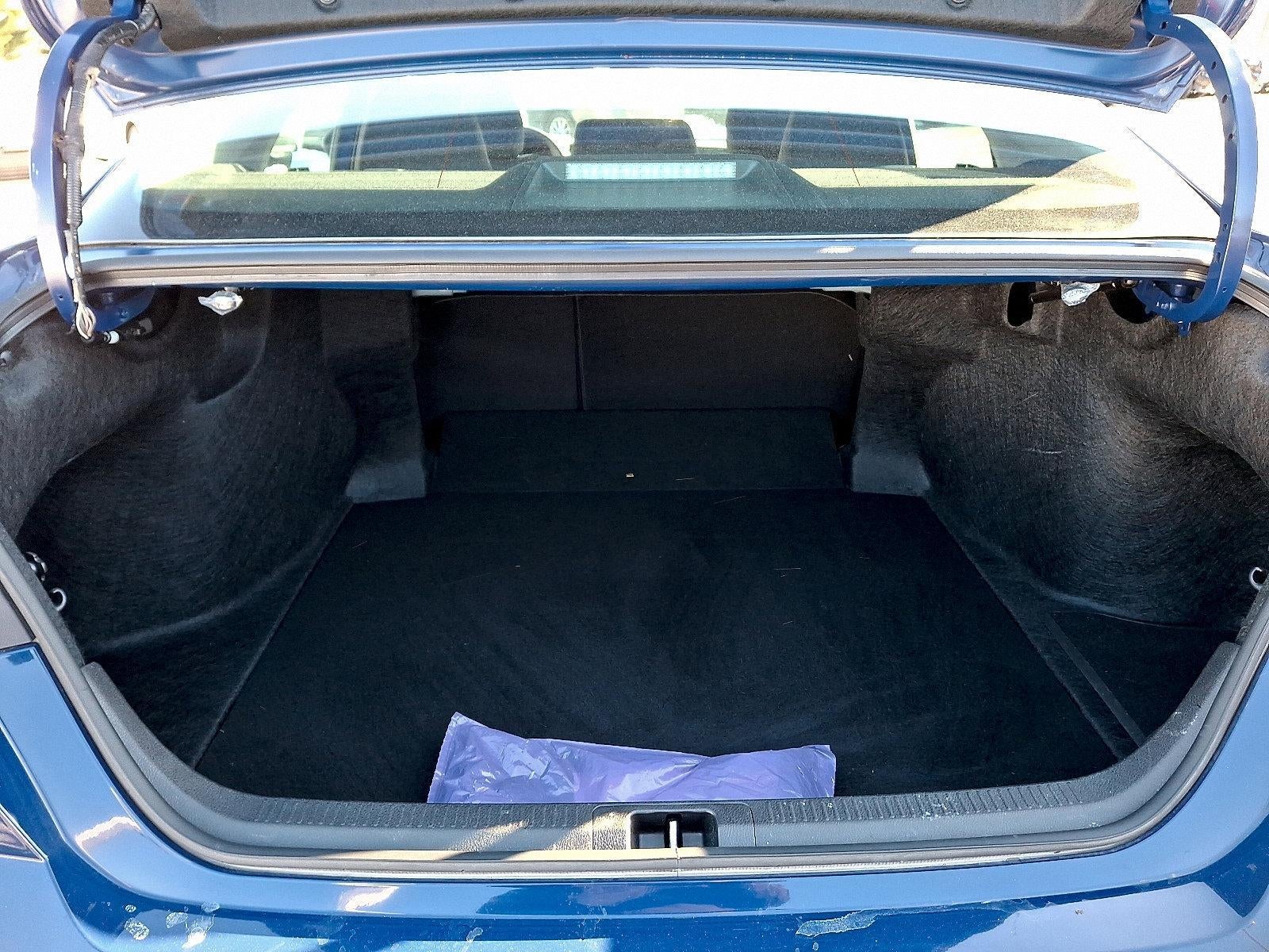 2025 Toyota Camry LE (SE)