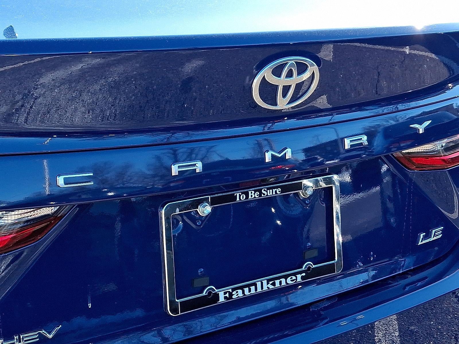 2025 Toyota Camry LE (SE)