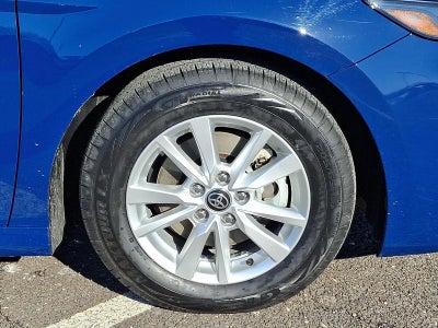 2025 Toyota Camry LE (SE)