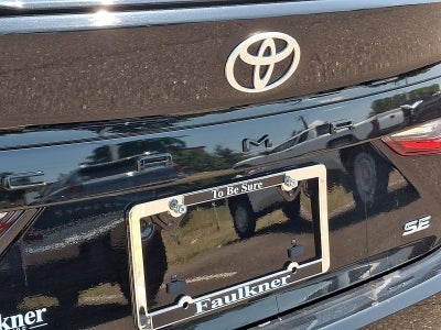 2025 Toyota Camry SE (SE)