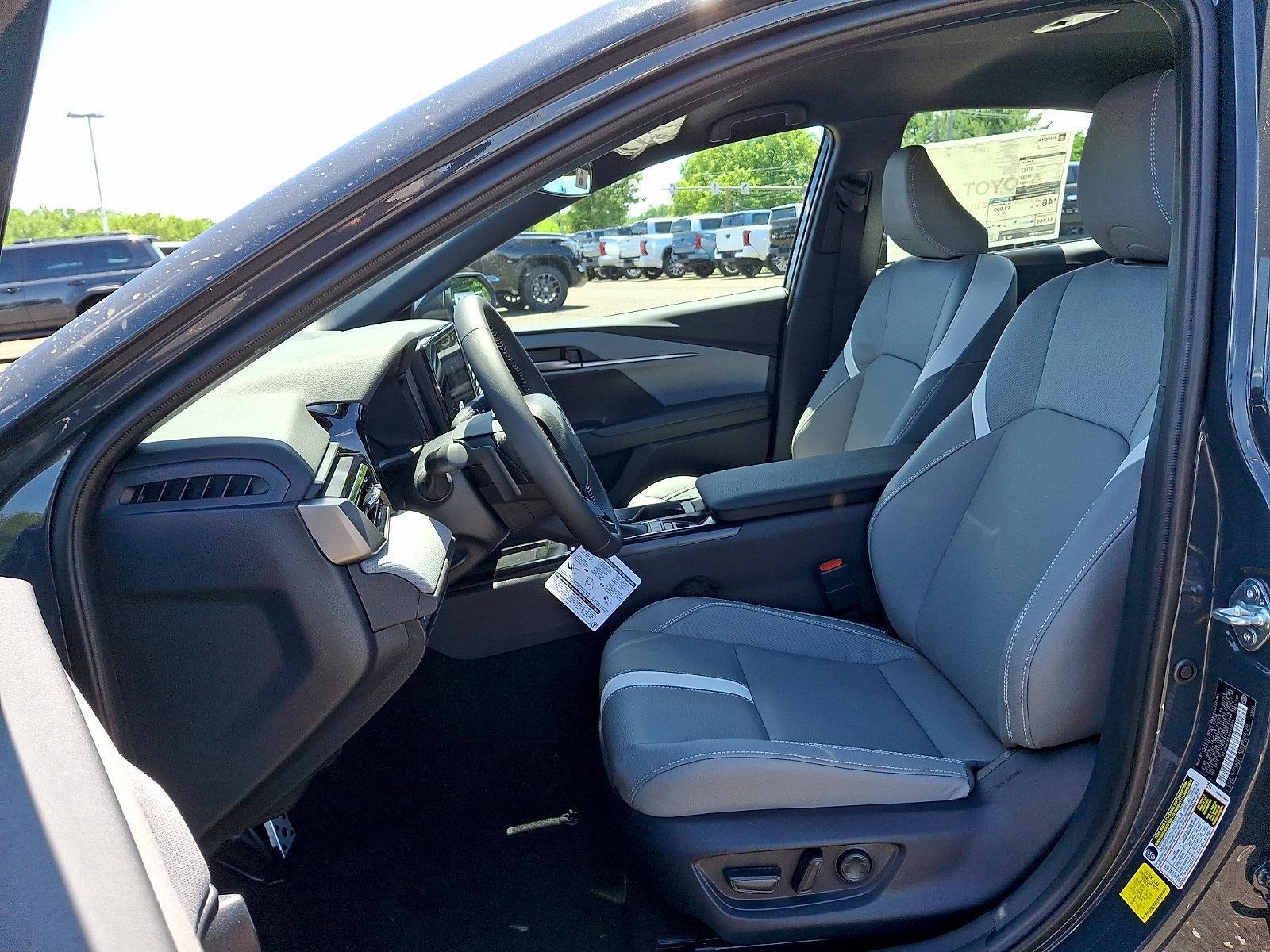 2026 Toyota Camry SE (SE)