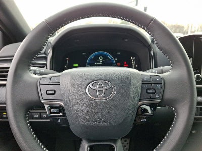 2025 Toyota Camry SE (SE)