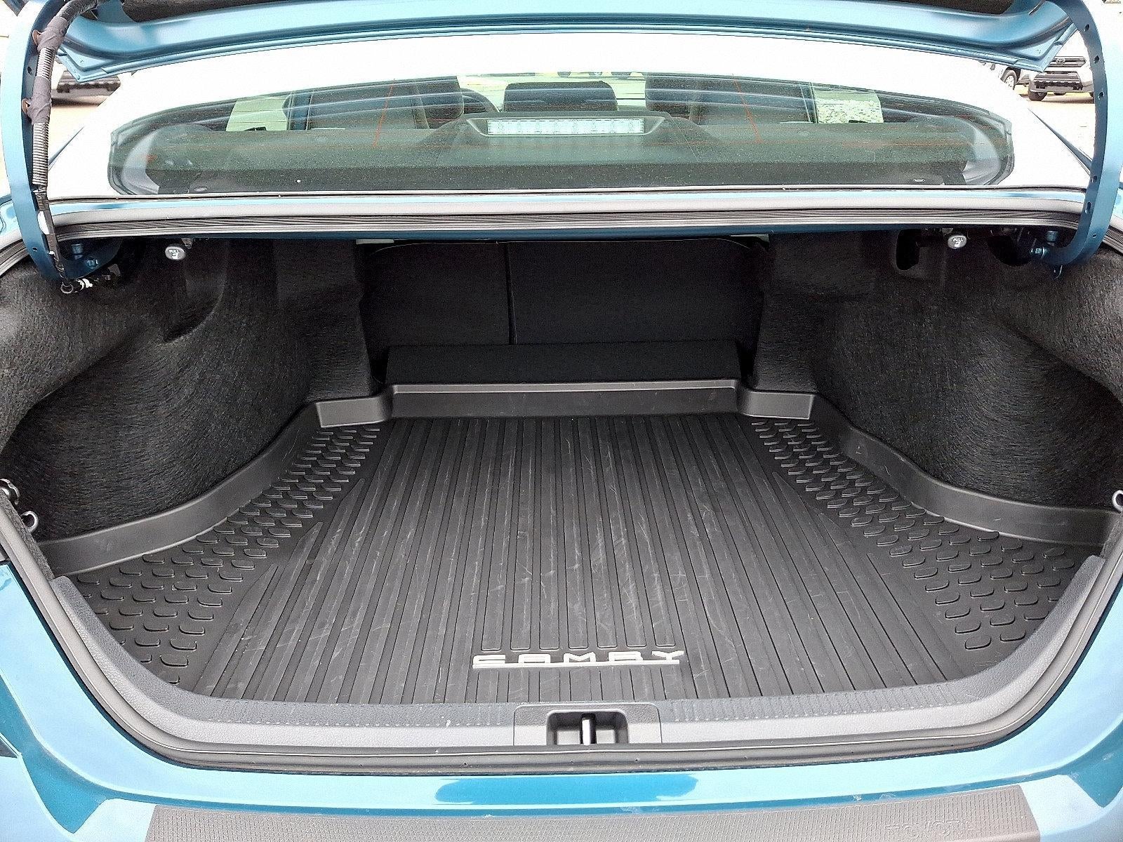 2025 Toyota Camry SE (SE)