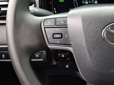 2025 Toyota Camry LE (SE)