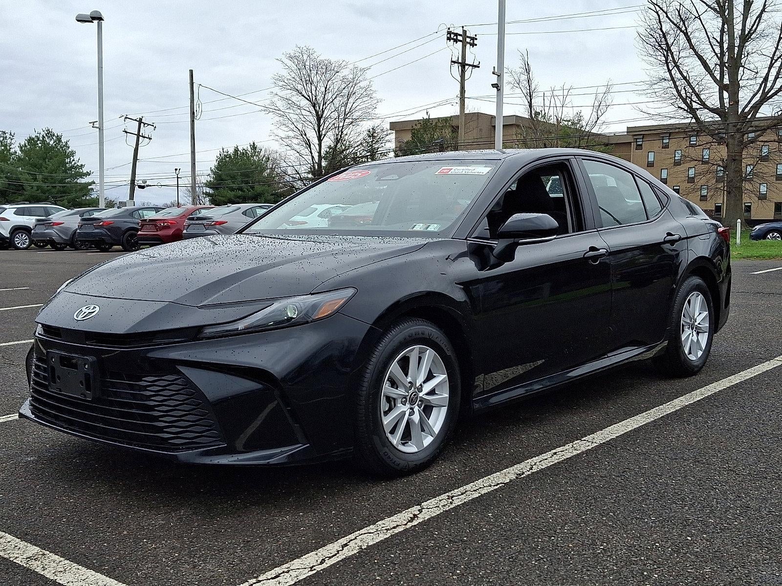 2025 Toyota Camry LE (SE)