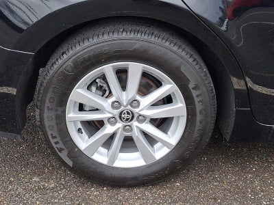 2025 Toyota Camry LE (SE)