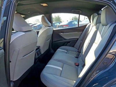 2025 Toyota Camry SE (SE)