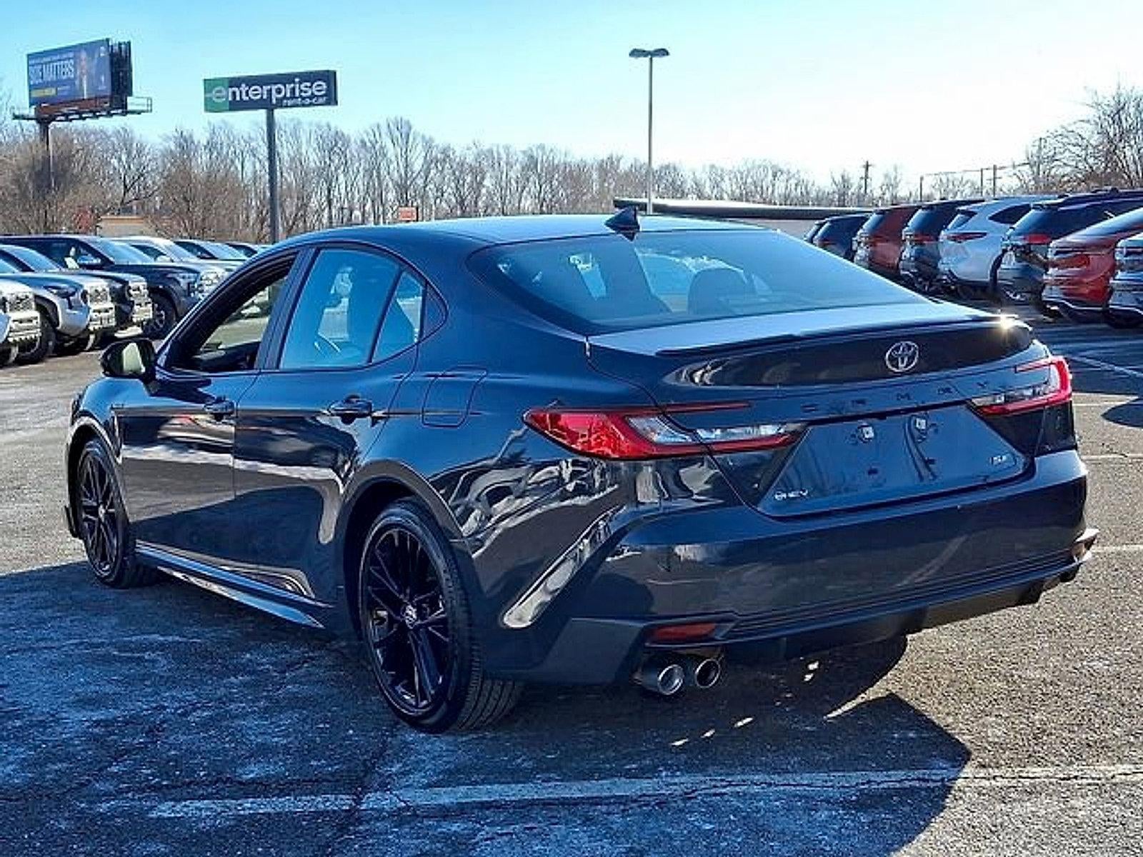 2025 Toyota Camry SE (SE)