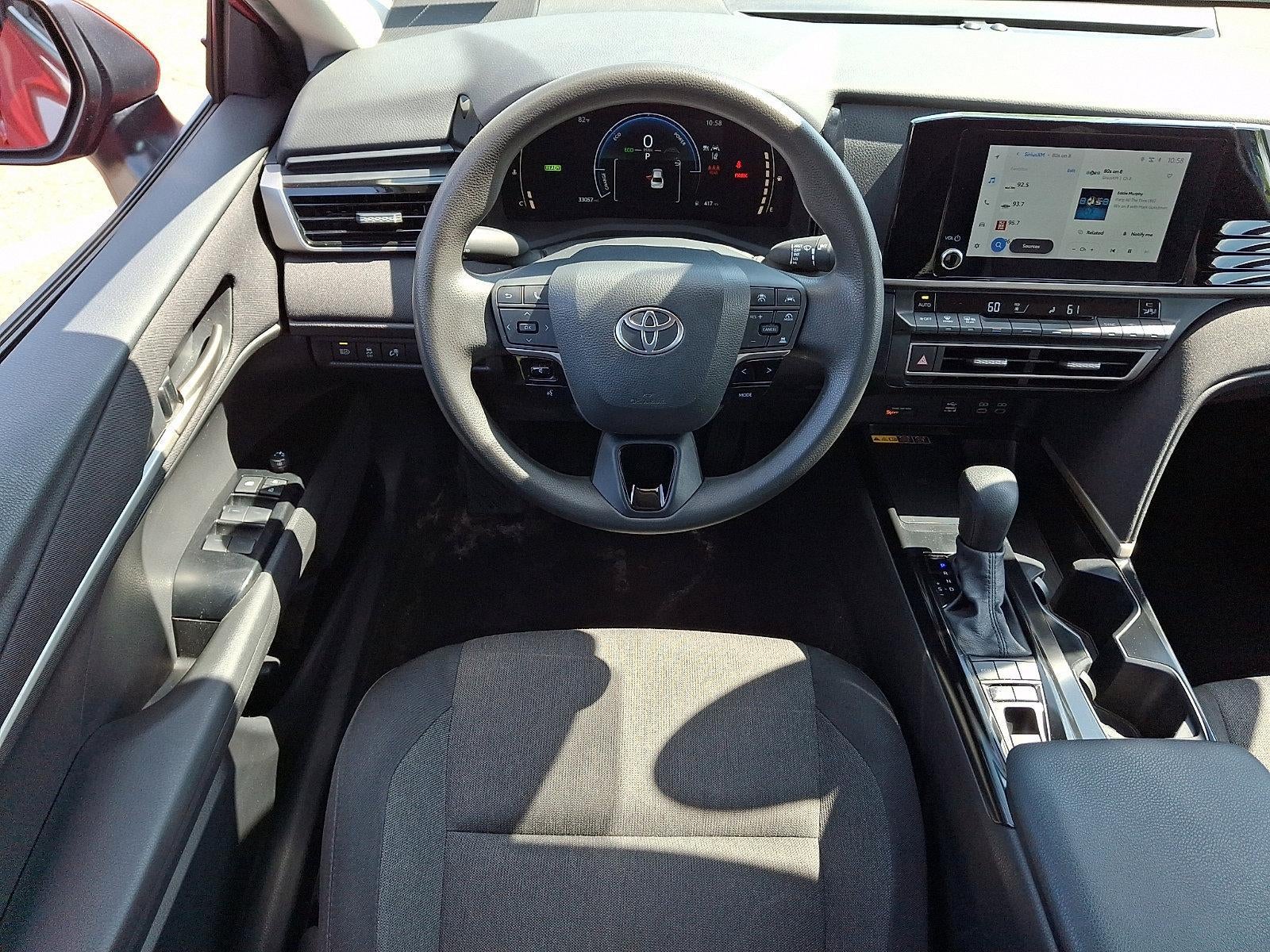 2025 Toyota Camry LE (SE)