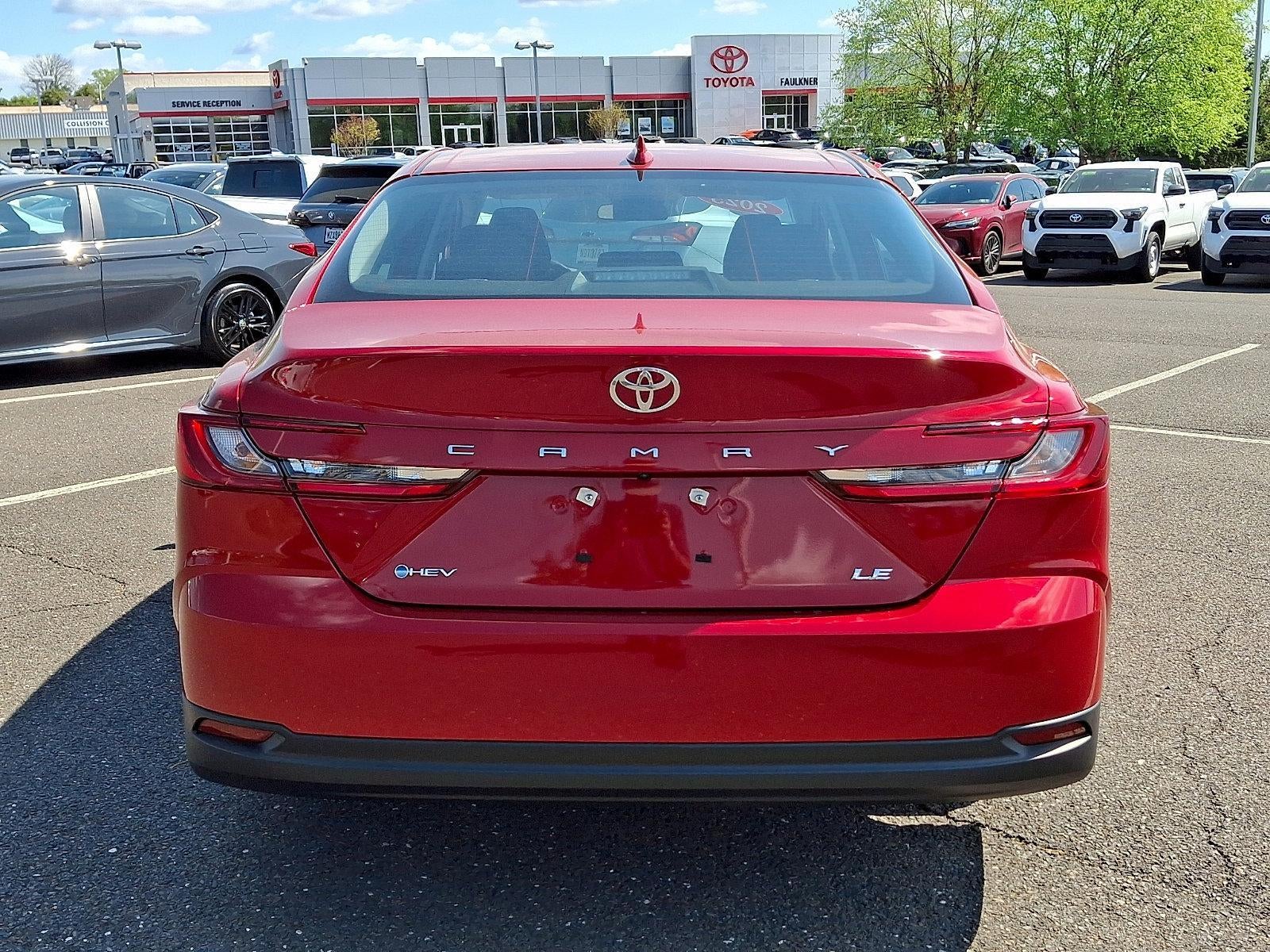 2025 Toyota Camry LE (SE)