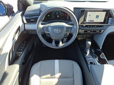 2025 Toyota Camry SE (SE)