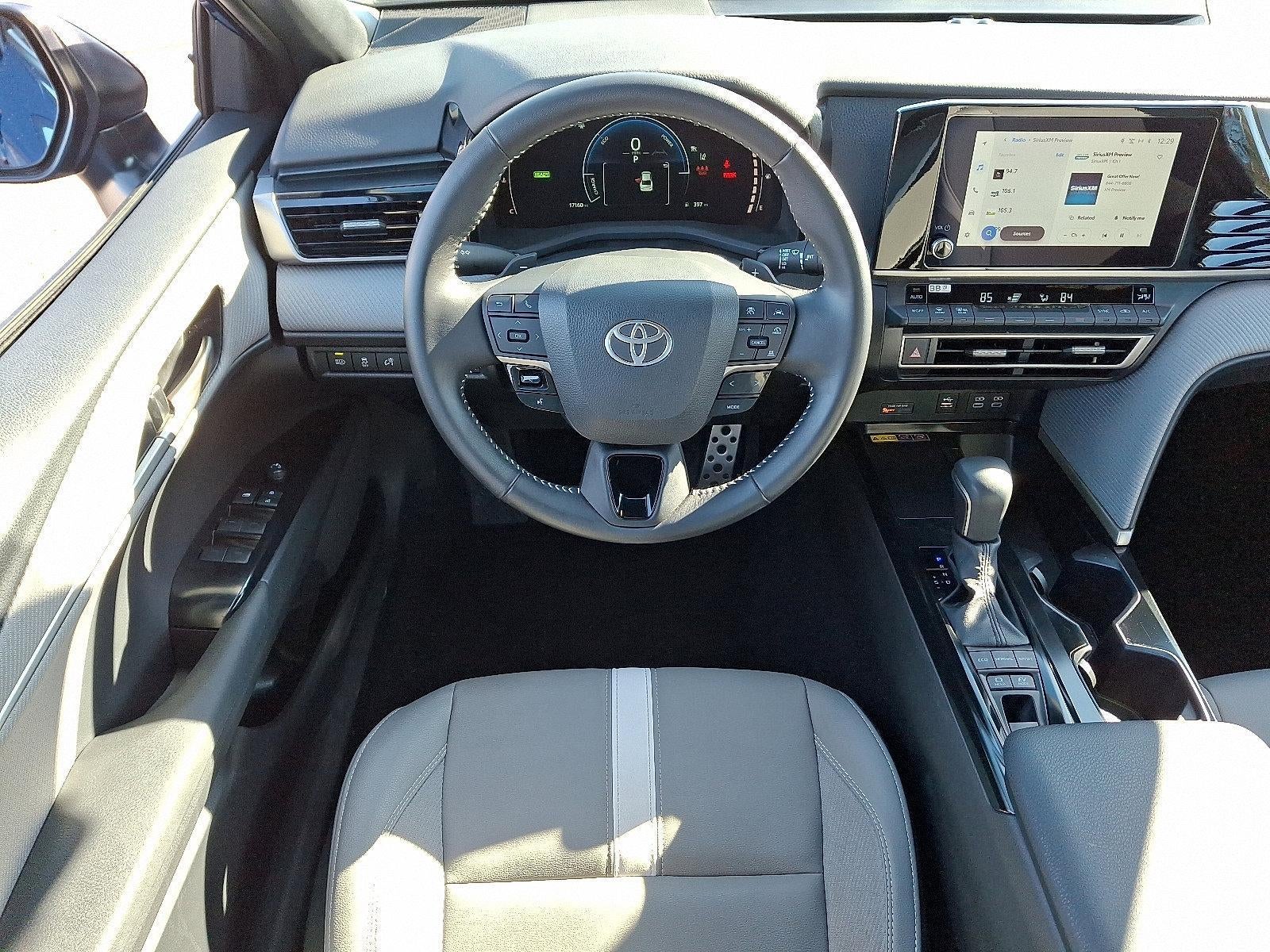 2025 Toyota Camry SE (SE)