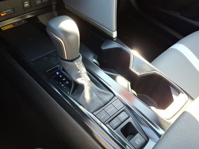 2025 Toyota Camry SE (SE)