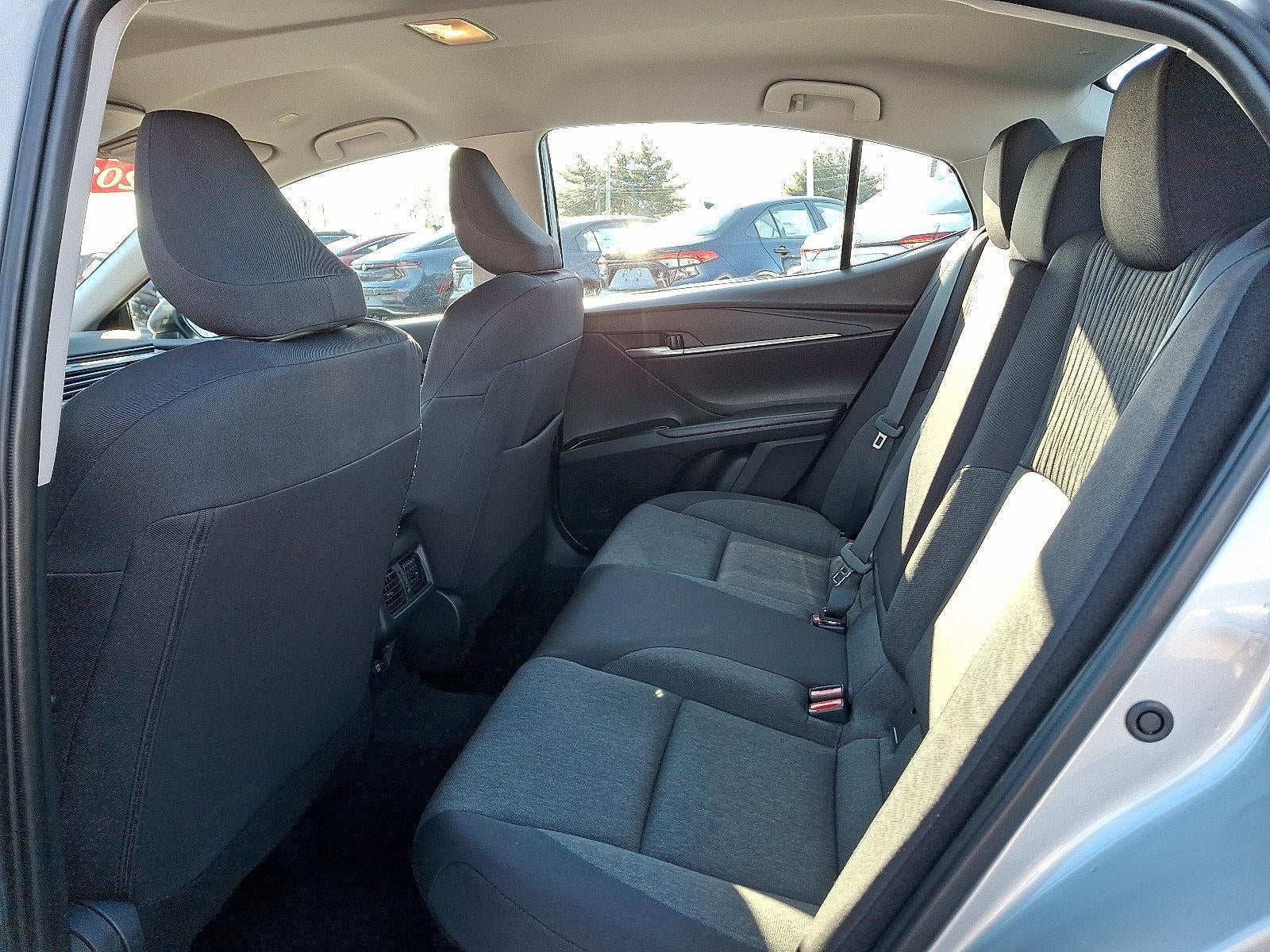 2025 Toyota Camry LE (SE)