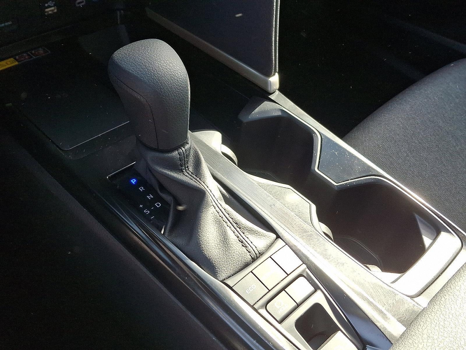 2025 Toyota Camry LE (SE)