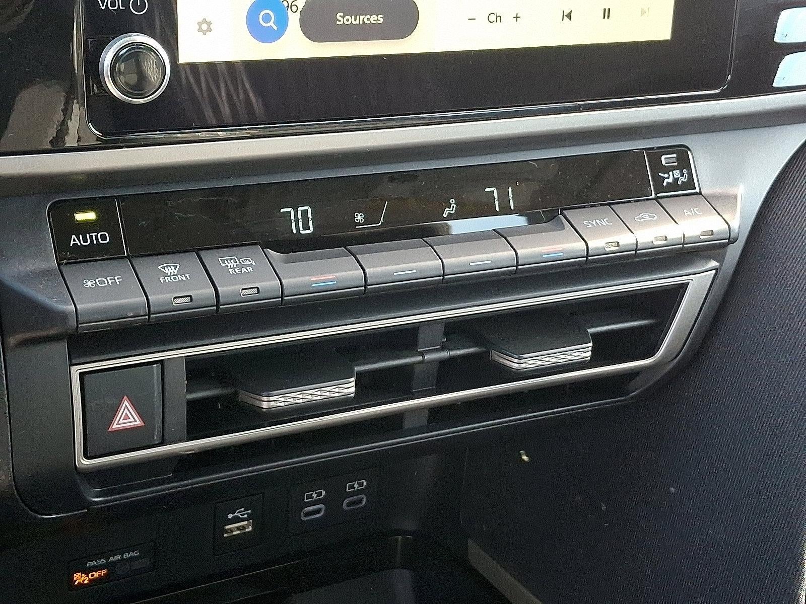 2025 Toyota Camry LE (SE)