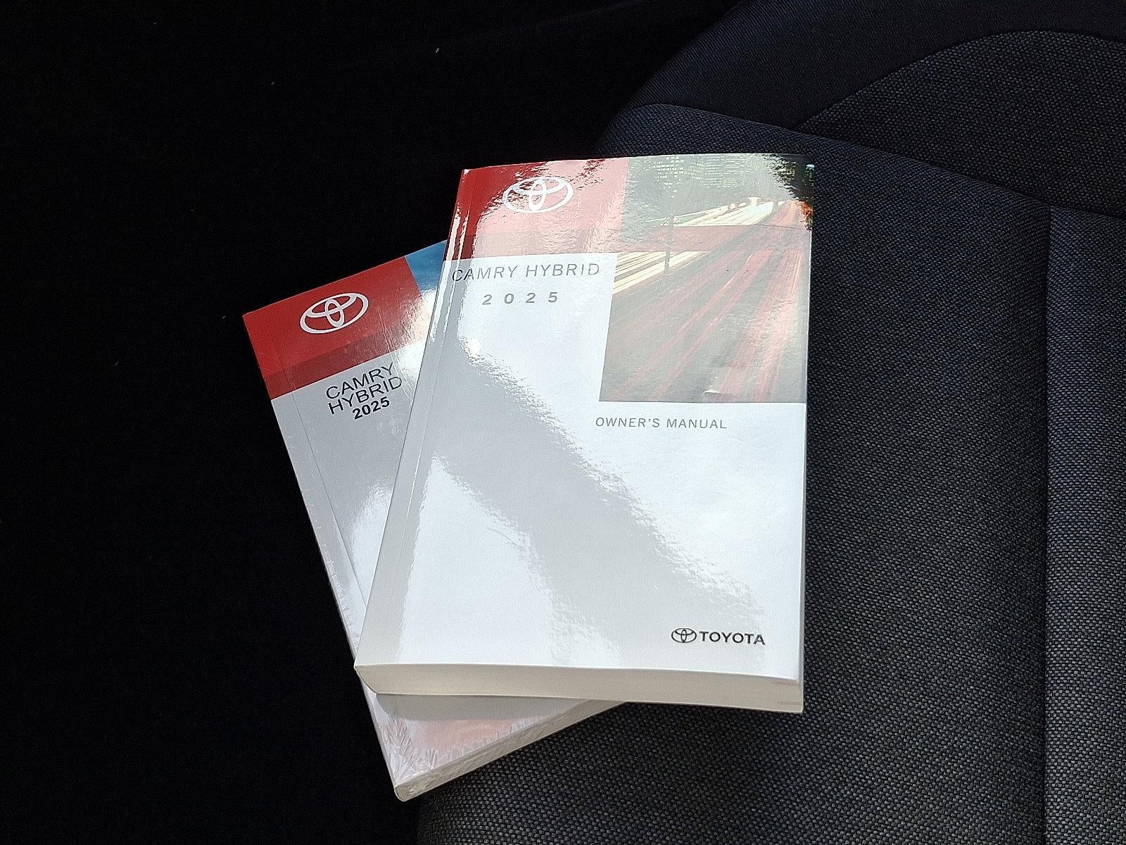 2025 Toyota Camry LE (SE)