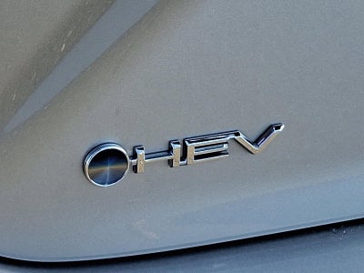 2025 Toyota Camry LE (SE)